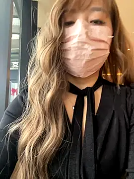 xiao-mo520 online show from December 22, 2025, 7:49 am