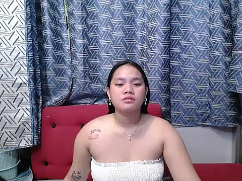 Snapshot of prettykrysgirl chatting on July 14, 2026, 8:52 am prettykrysgirl online show from July 14, 2026, 8:52 am