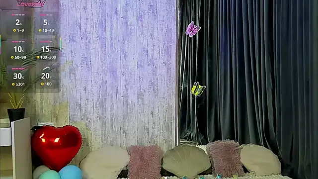 Maya Collins  online show from March 13, 2026, 7:53 pm