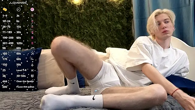 Snapshot of fiachand chatting on November 22, 2025, 7:57 pm fiachand online show from November 22, 2025, 7:57 pm