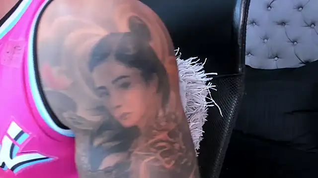 Snapshot of andres-clark92 chatting on November 24, 2025, 6:07 pm andres-clark92 online show from November 24, 2025, 6:07 pm