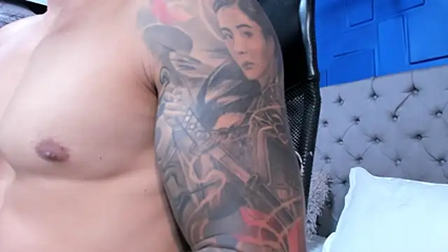 Snapshot of andres-clark92 chatting on December 2, 2025, 5:30 pm andres-clark92 online show from December 2, 2025, 5:30 pm