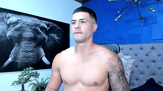 Snapshot of andres-clark92 chatting on December 17, 2025, 5:30 pm andres-clark92 online show from December 17, 2025, 5:30 pm