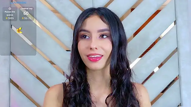 Snapshot of Sarah-Grace chatting on January 14, 2026, 1:11 am Sarah-Grace online show from January 14, 2026, 1:11 am