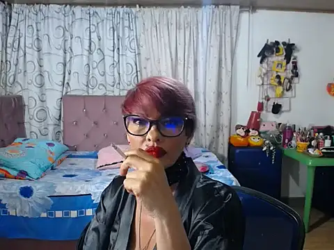 Snapshot of isabella-lips007 chatting on May 3, 2026, 12:05 am isabella-lips007 online show from May 3, 2026, 12:05 am