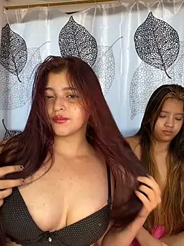 Snapshot of nea-dulce chatting on April 17, 2026, 10:35 pm nea-dulce online show from April 17, 2026, 10:35 pm