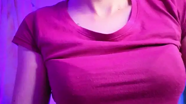 Snapshot of Miranda_sexlove_ chatting on March 28, 2026, 7:02 pm Miranda sexlove online show from March 28, 2026, 7:02 pm