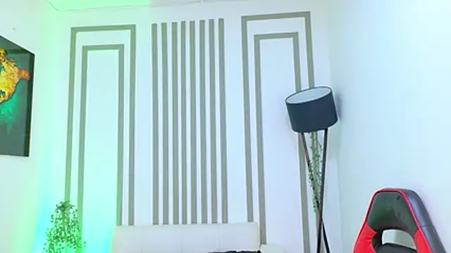 Snapshot of ALANNFERRER chatting on October 14, 2025, 10:05 am ALANNFERRER online show from October 14, 2025, 10:05 am