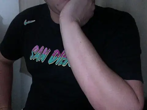 Snapshot of zeusmasterhorny chatting on September 9, 2025, 1:38 am zeusmasterhorny online show from September 9, 2025, 1:38 am