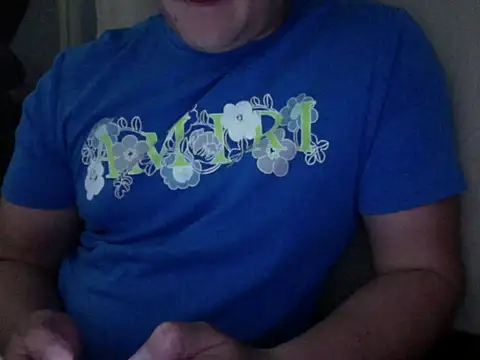 Snapshot of zeusmasterhorny chatting on October 3, 2025, 10:40 pm zeusmasterhorny online show from October 3, 2025, 10:40 pm