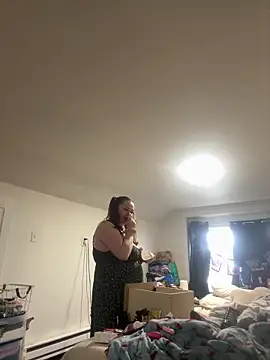 Snapshot of mommyxxmilkerxx chatting on April 14, 2026, 8:04 pm mommyxxmilkerxx online show from April 14, 2026, 8:04 pm