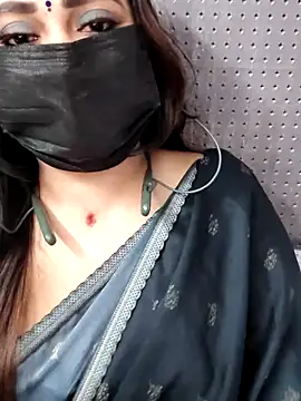 Cutie nila26 online show from November 15, 2025, 6:11 am