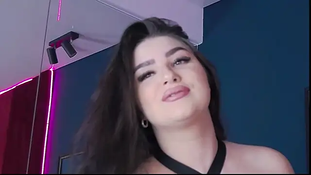 AdelynnReeds online show from April 4, 2026, 5:06 am