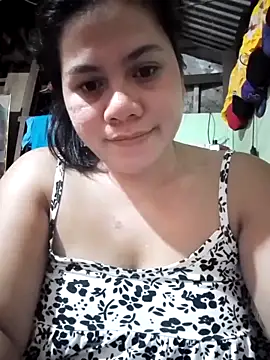 Snapshot of phoenix_1994 chatting on October 23, 2025, 6:39 pm phoenix 1994 online show from October 23, 2025, 6:39 pm