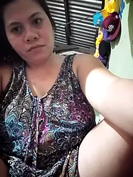 Snapshot of phoenix_1994 chatting on October 24, 2025, 7:54 pm phoenix 1994 online show from October 24, 2025, 7:54 pm