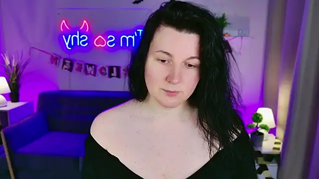 love me  tonight  online show from October 22, 2025, 10:42 pm