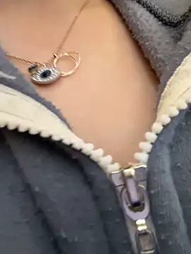 Linh 2004 online show from March 1, 2026, 3:47 pm