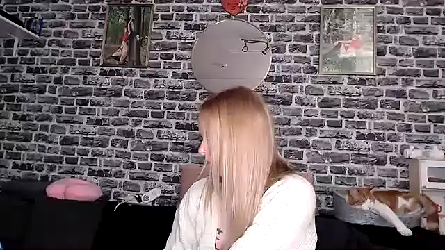 SexyMilf 37 online show from November 22, 2025, 8:41 pm