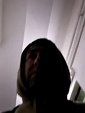 Snapshot of PopaOctavian chatting on October 11, 2025, 10:47 am PopaOctavian online show from October 11, 2025, 10:47 am