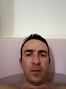 Snapshot of PopaOctavian chatting on October 17, 2025, 4:53 pm PopaOctavian online show from October 17, 2025, 4:53 pm