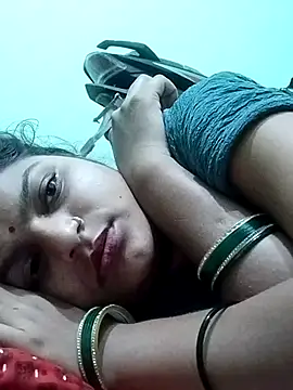 Hot mirchjii online show from September 12, 2025, 4:18 pm