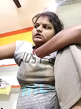 Hot mirchjii online show from October 11, 2025, 10:30 pm