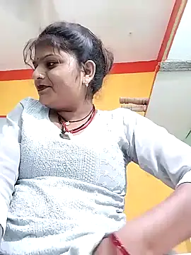 Hot mirchjii online show from October 16, 2025, 1:34 pm