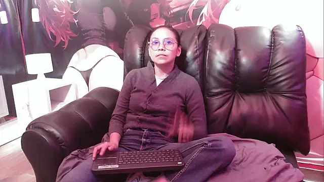 katalina07 1 online show from September 26, 2025, 6:45 pm