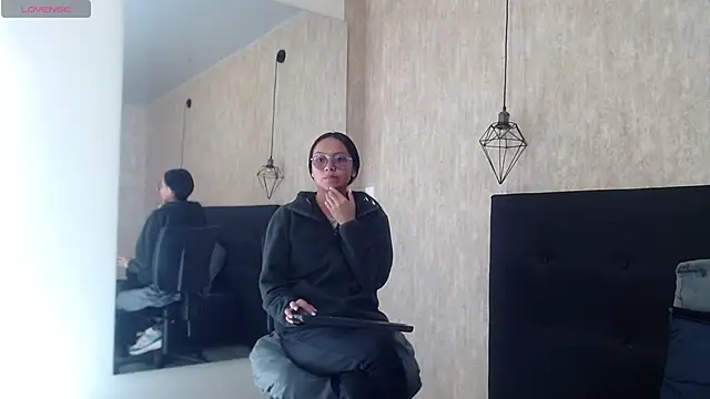 katalina07 1 online show from November 15, 2025, 2:13 pm