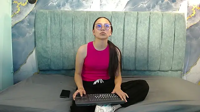 katalina07 1 online show from February 28, 2026, 8:21 pm