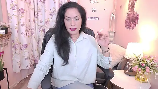 MyLovOne online show from November 8, 2025, 10:48 am