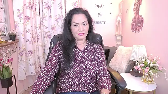 MyLovOne online show from December 5, 2025, 5:42 pm