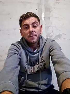 Snapshot of Alex-andru88 chatting on November 11, 2025, 11:32 am Alex-andru88 online show from November 11, 2025, 11:32 am