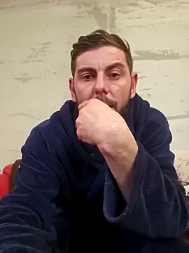 Snapshot of Alex-andru88 chatting on February 3, 2026, 10:31 am Alex-andru88 online show from February 3, 2026, 10:31 am