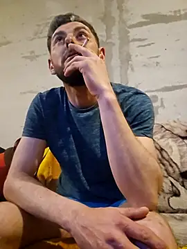 Snapshot of Alex-andru88 chatting on March 16, 2026, 7:29 pm Alex-andru88 online show from March 16, 2026, 7:29 pm