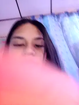 Snapshot of sofi_zzz chatting on January 7, 2026, 5:04 pm sofi zzz online show from January 7, 2026, 5:04 pm