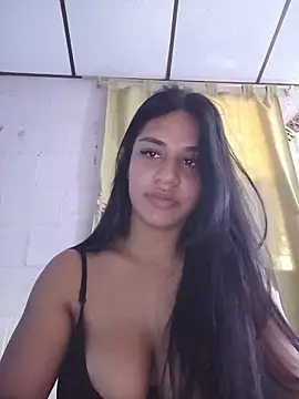 Snapshot of sofi_zzz chatting on May 28, 2026, 7:44 pm sofi zzz online show from May 28, 2026, 7:44 pm