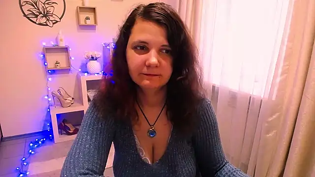 Snapshot of TwoBigSuns chatting on July 10, 2026, 7:23 am TwoBigSuns online show from July 10, 2026, 7:23 am