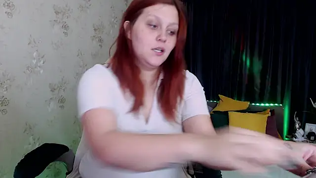 Snapshot of Alisawoods_ chatting on October 18, 2025, 5:57 pm Alisawoods online show from October 18, 2025, 5:57 pm