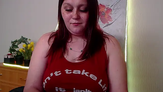 Alisawoods  online show from May 13, 2026, 12:57 pm