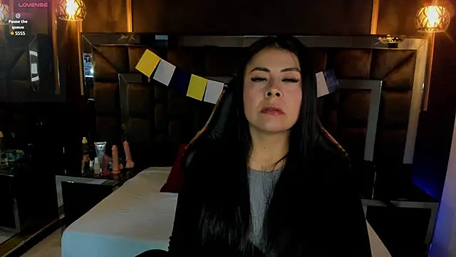 Aniajoness  online show from September 27, 2025, 4:39 am