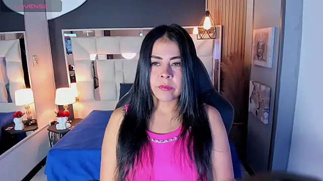 Aniajoness  online show from October 13, 2025, 12:05 pm