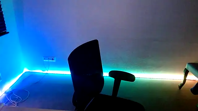 Mrs-Aurora online show from December 22, 2025, 9:01 pm