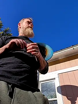 sizableunicorn7 online show from October 31, 2025, 3:13 pm