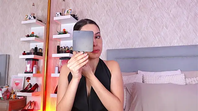 Sofy Bradd online show from January 17, 2026, 8:19 am