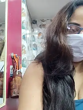 nisha 1110 online show from December 17, 2025, 1:39 pm