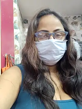 nisha 1110 online show from February 18, 2026, 5:42 pm