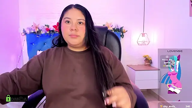 Snapshot of julieta_miller01 chatting on December 14, 2025, 11:48 am julieta miller01 online show from December 14, 2025, 11:48 am