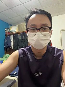 Snapshot of Rmangotw chatting on March 18, 2026, 1:03 pm Rmangotw online show from March 18, 2026, 1:03 pm