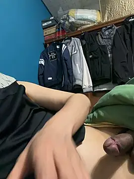 Snapshot of Rmangotw chatting on April 9, 2026, 5:40 pm Rmangotw online show from April 9, 2026, 5:40 pm